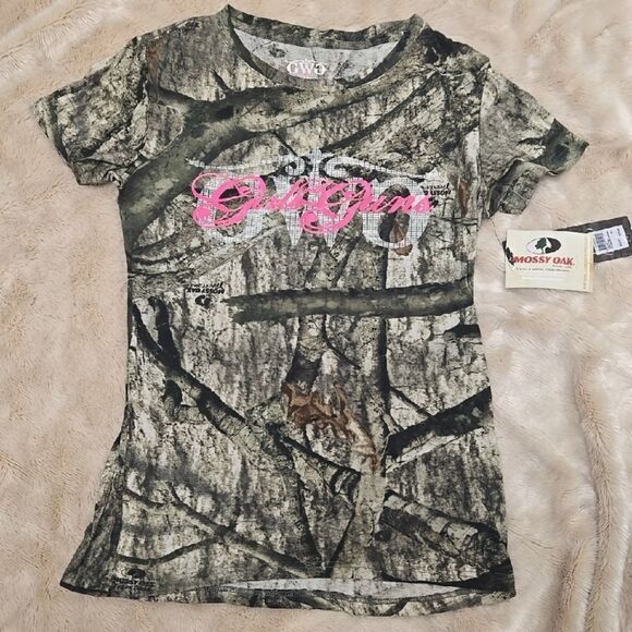 GIRLS WITH GUNS (GWG) MOSSY OAK CAMO FITTED T-SHIRT - NEW - Picture 1 of 6